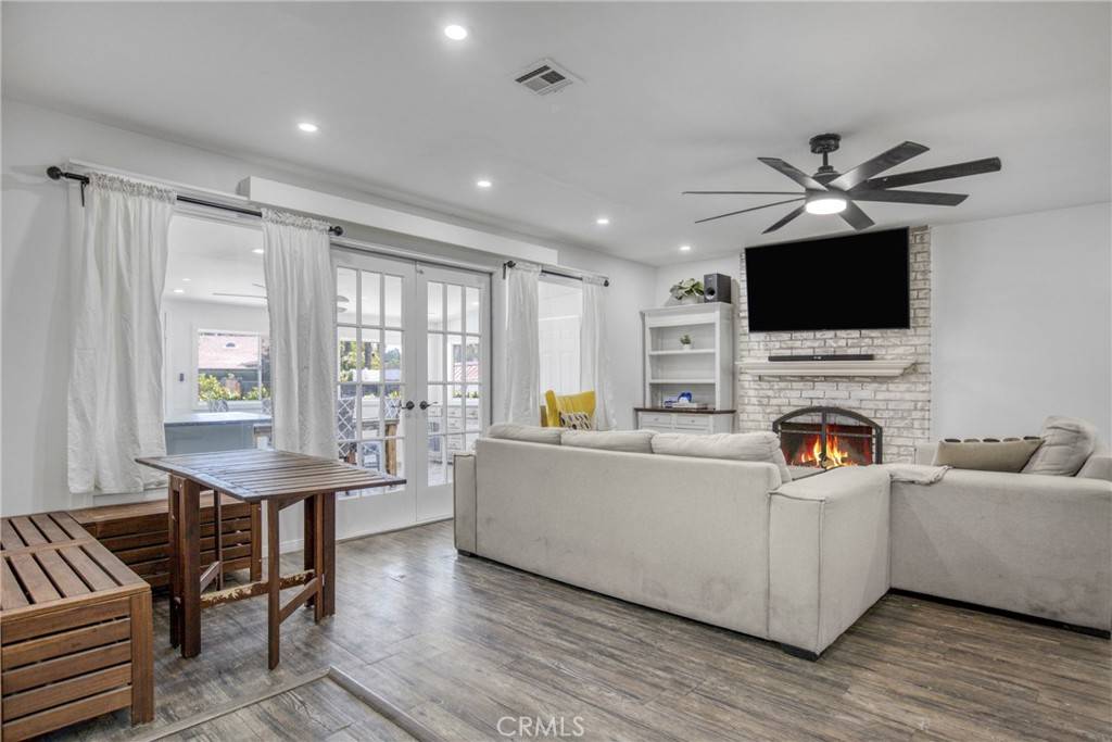 West Hills, CA 91304,23016 Saticoy ST