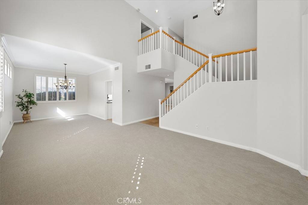 Saugus, CA 91350,20104 Gina CT