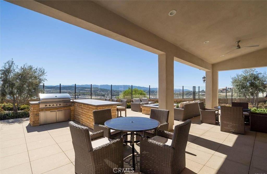 Saugus, CA 91350,20535 Martingale PL