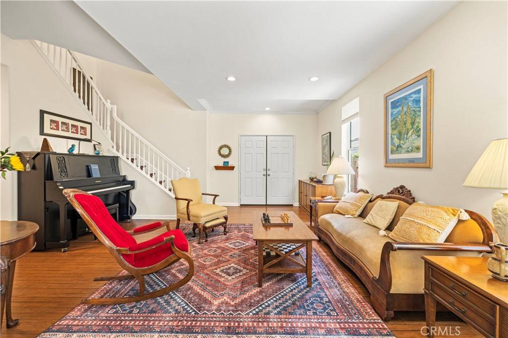 Valencia, CA 91354,27715 Mansfield CT