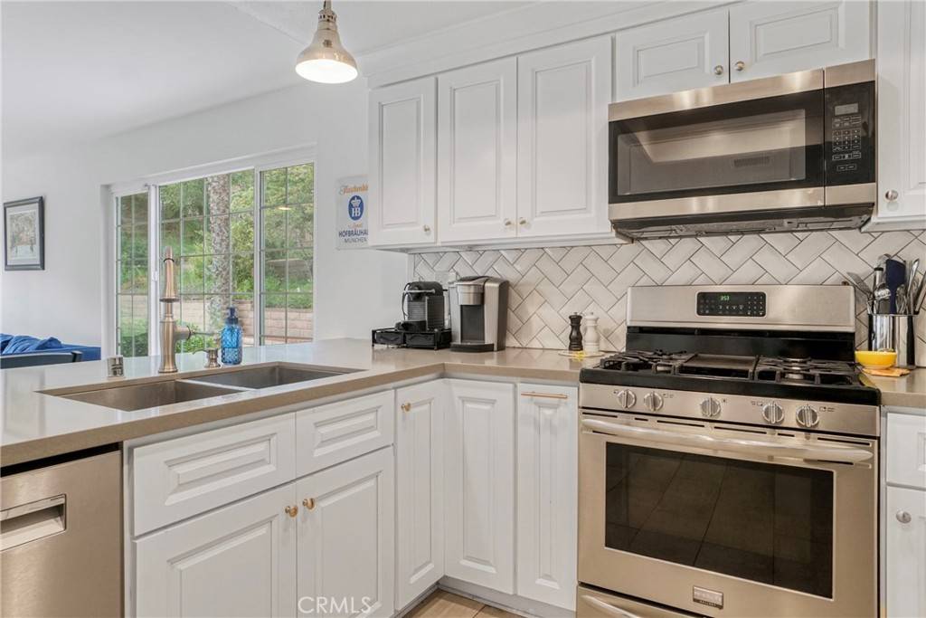 Porter Ranch, CA 91326,11355 Pala Mesa DR