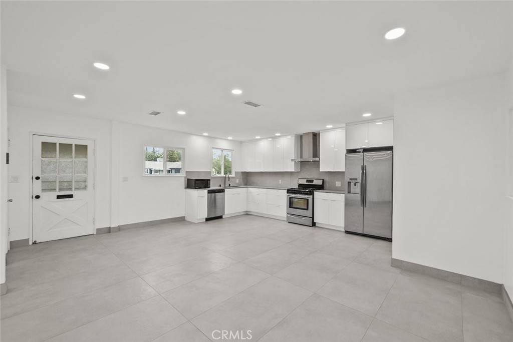 Reseda, CA 91335,18916 Runnymede ST