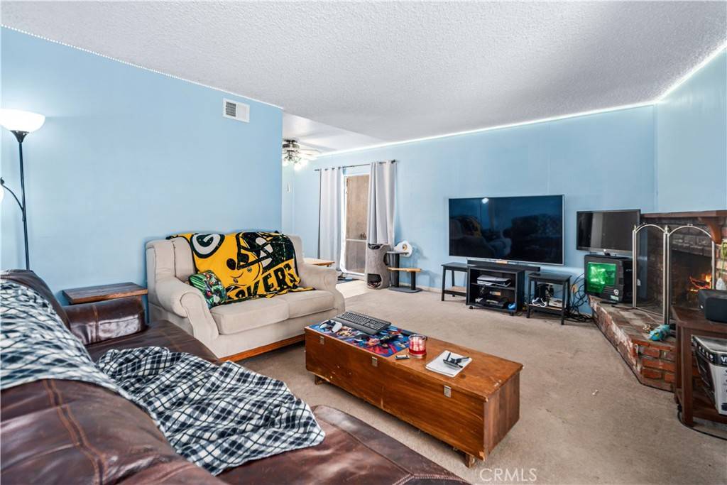 Lancaster, CA 93535,1138 E Avenue J4