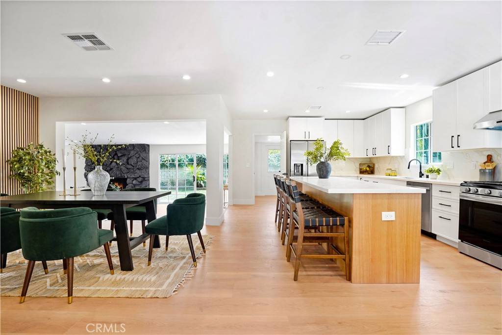 Tarzana, CA 91335,18324 Sylvan ST