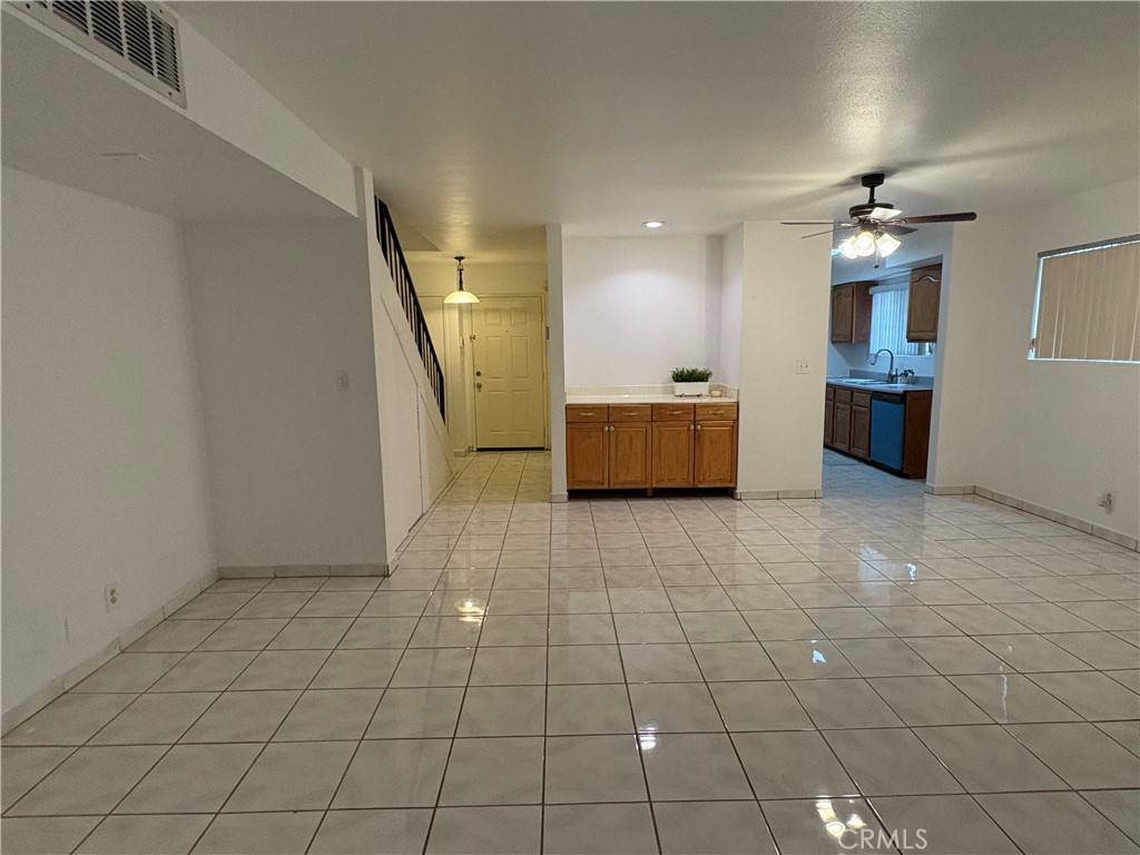 Reseda, CA 91335,7651 Reseda BLVD #1T