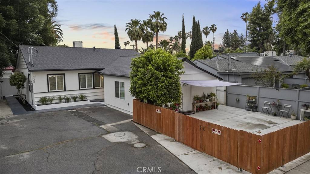 Reseda, CA 91335,7228 Jamieson AVE