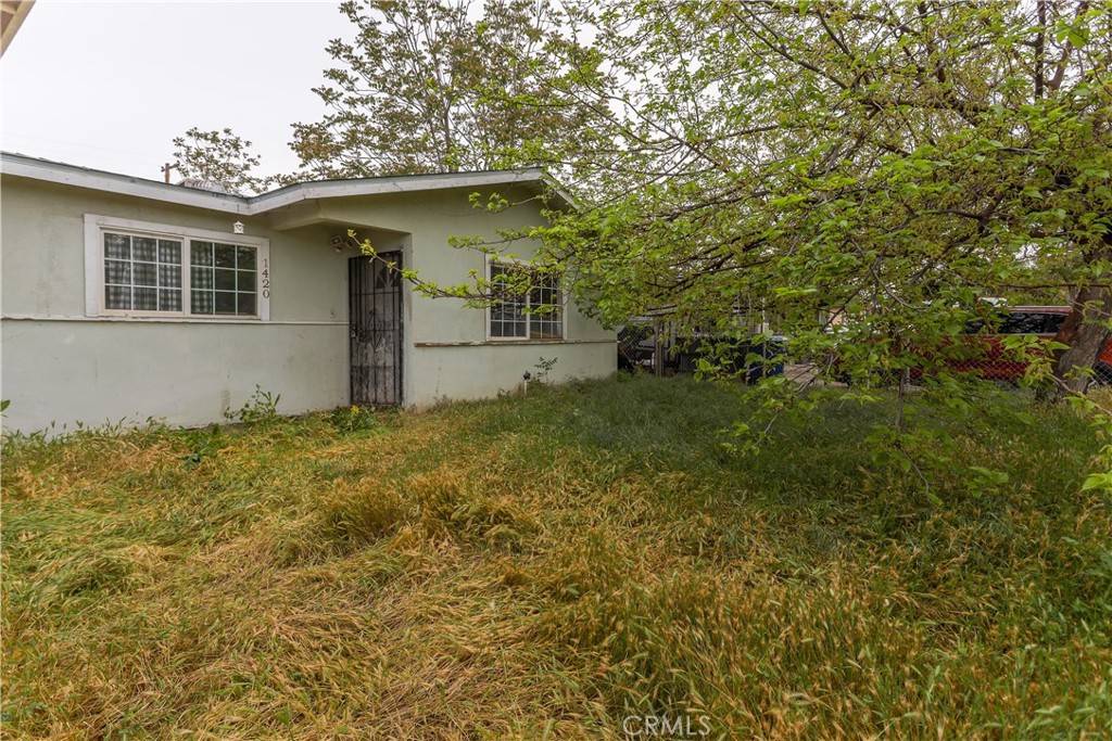 Bakersfield, CA 93307,1420 Reese AVE