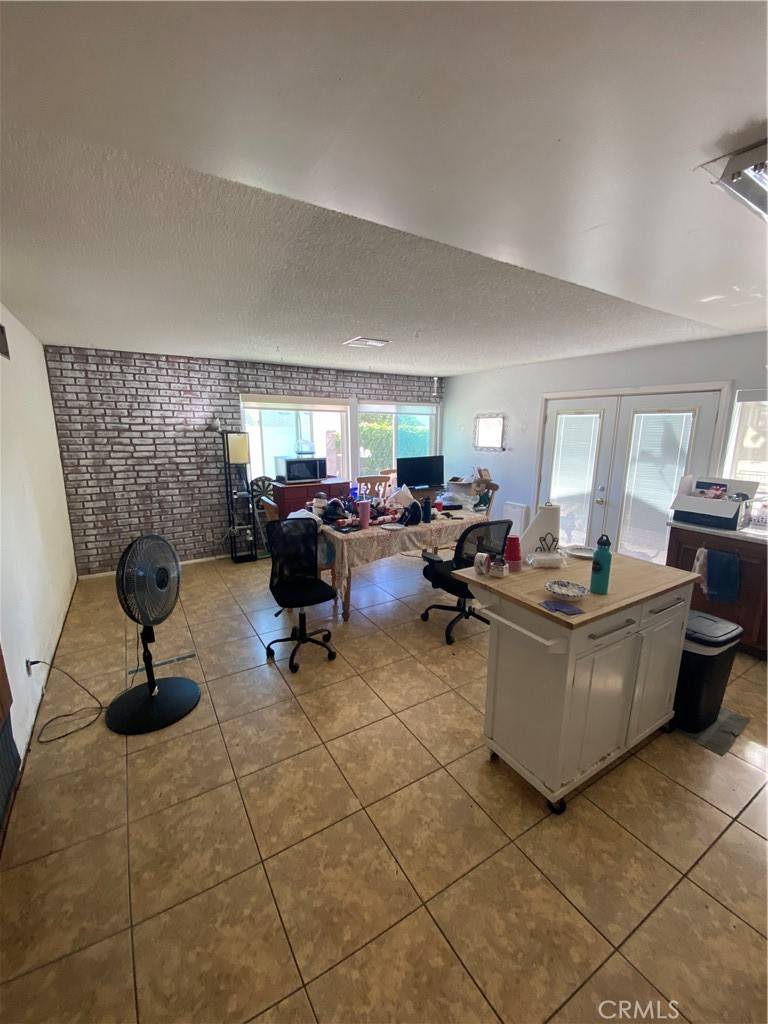 Simi Valley, CA 93065,1882 E Larch ST
