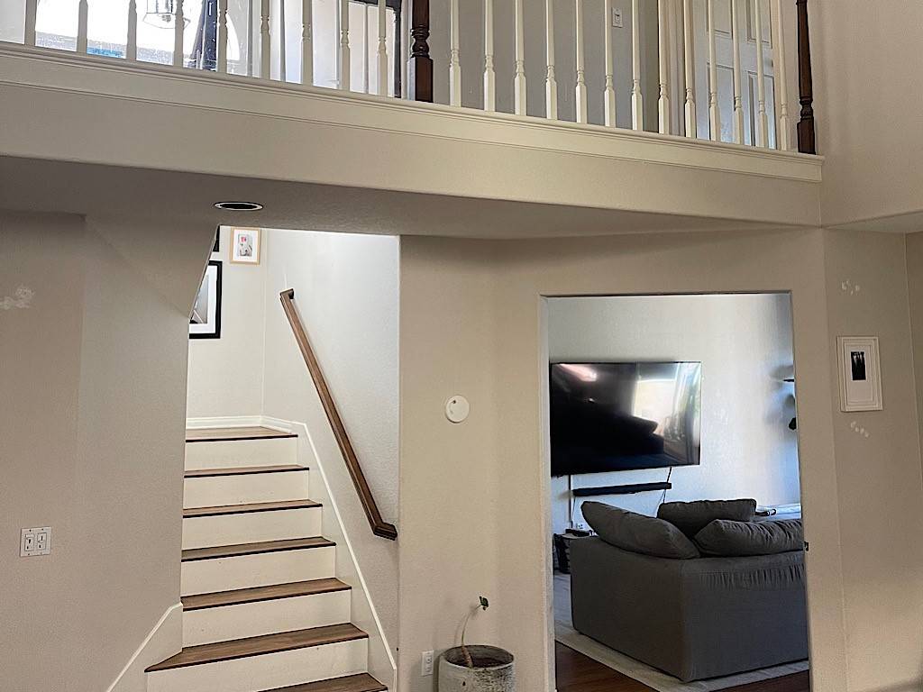 Calabasas, CA 91302,3701 Calle Joaquin