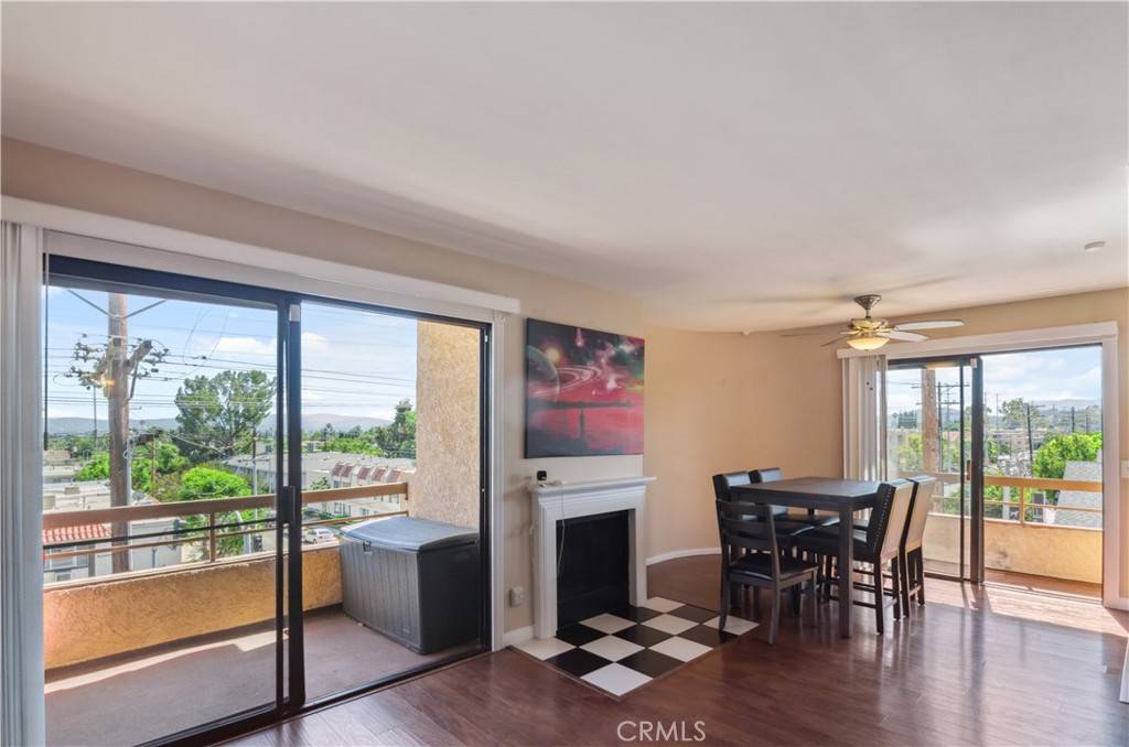 Canoga Park, CA 91304,8710 Independence AVE #301