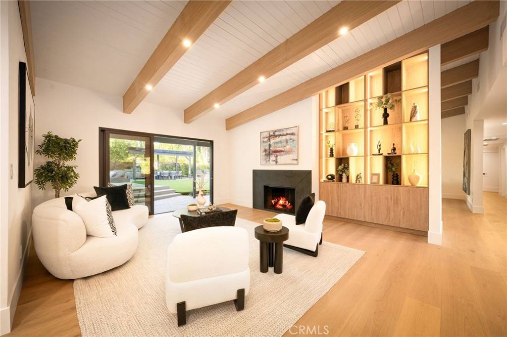Tarzana, CA 91356,18839 La Amistad PL