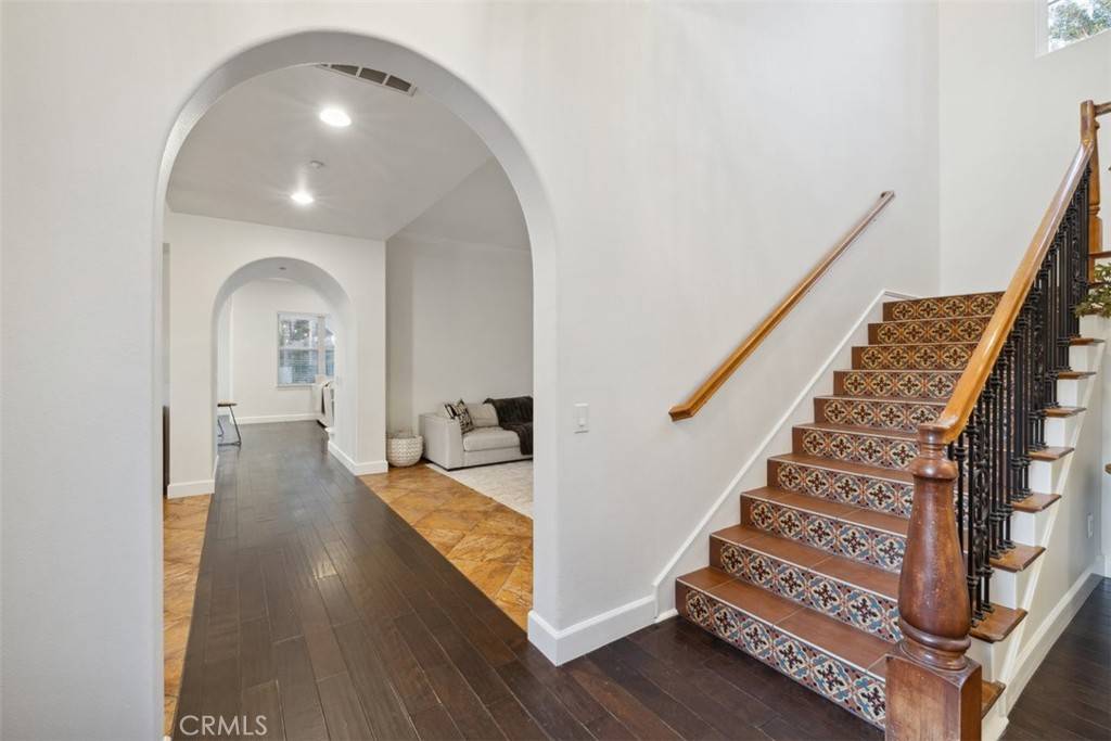 5887 Spirit Lake Ct. Simi Valley, CA 93063