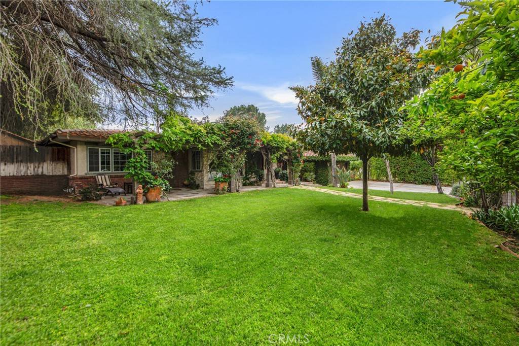 Saugus, CA 91350,22658 Arriba DR