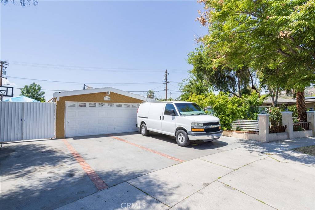 Canyon Country, CA 91351,27703 Walnut Springs AVE