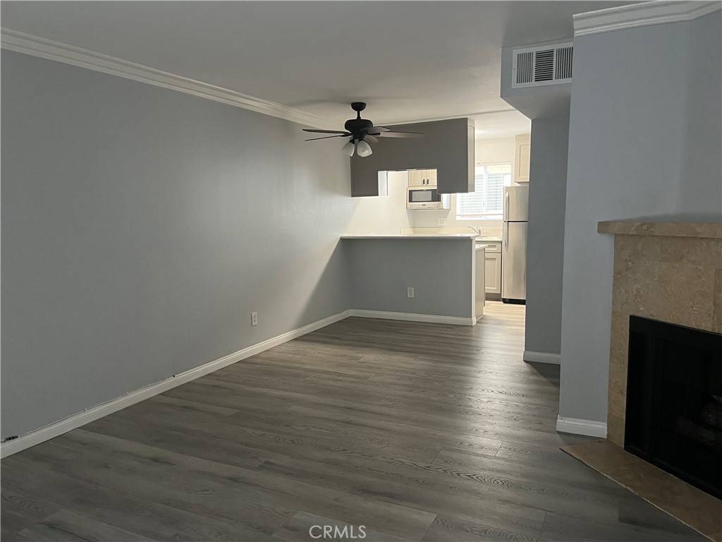Van Nuys, CA 91406,7035 Woodley AVE #116