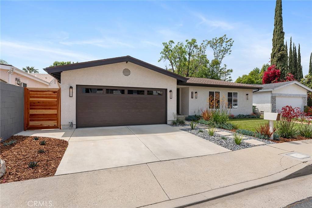Woodland Hills, CA 91367,5607 Royer AVE