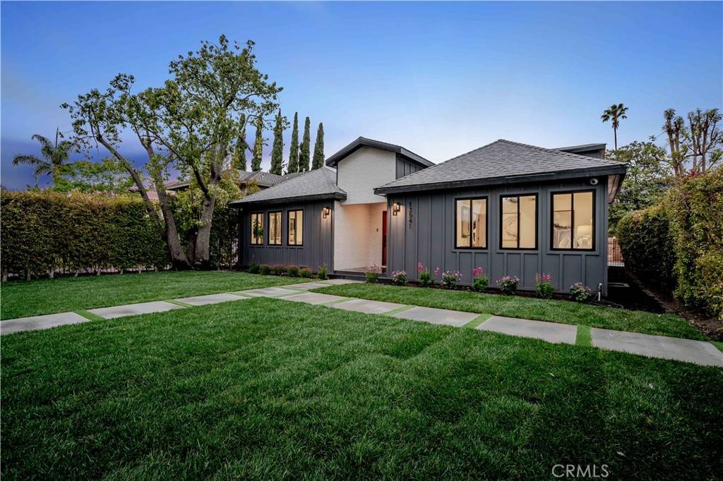 Sherman Oaks, CA 91401,13541 Chandler BLVD