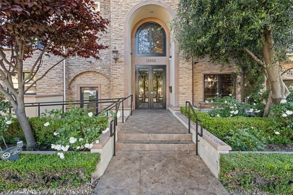 Studio City, CA 91604,12026 Hoffman Steet #101
