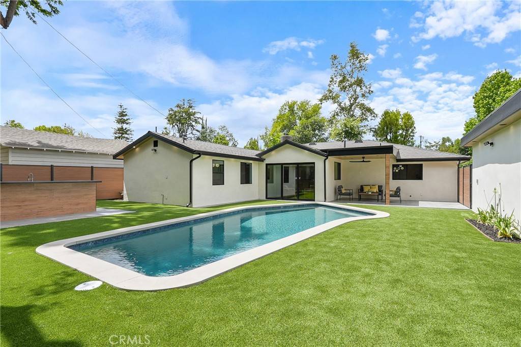 Woodland Hills, CA 91367,23240 Leonora DR