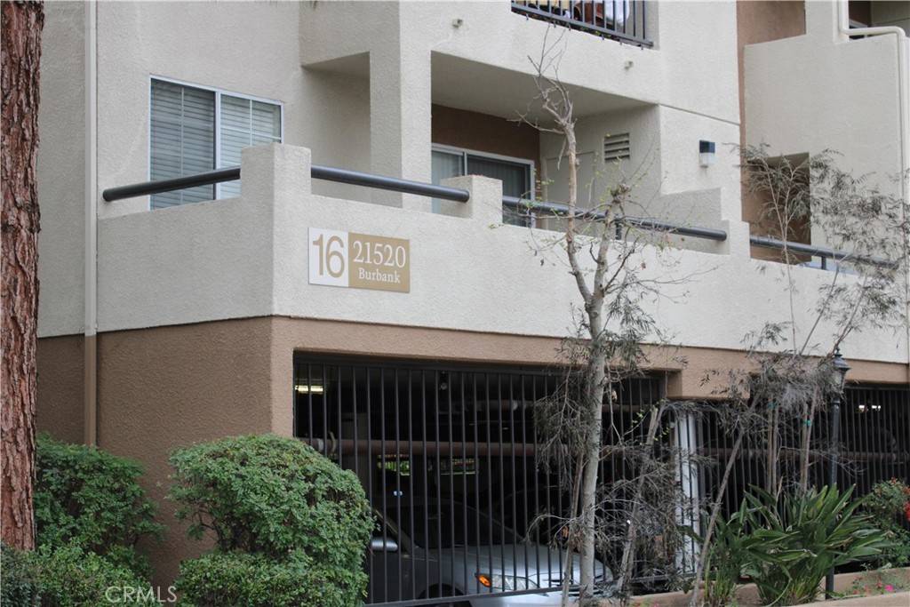 Woodland Hills, CA 91367,21520 Burbank BLVD #211