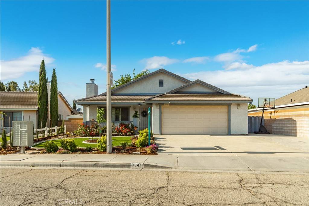 Lancaster, CA 93536,3541 W Avenue J15