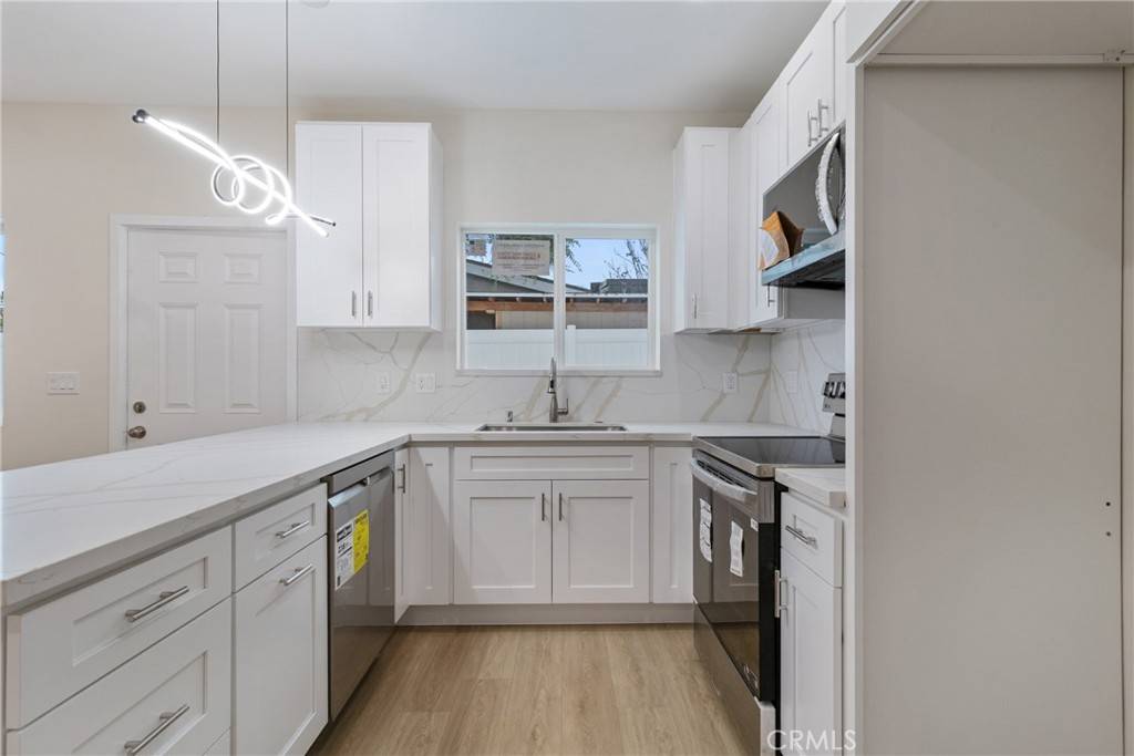 Sun Valley, CA 91352,8853 Remick AVE