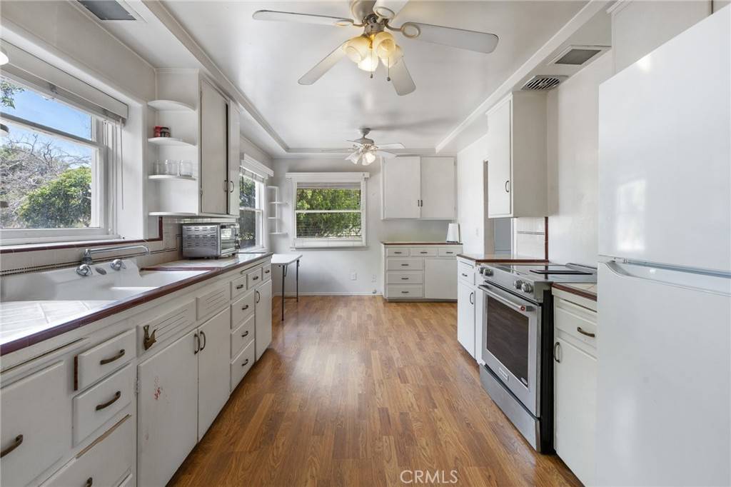 Lancaster, CA 93536,18333 Lancaster RD