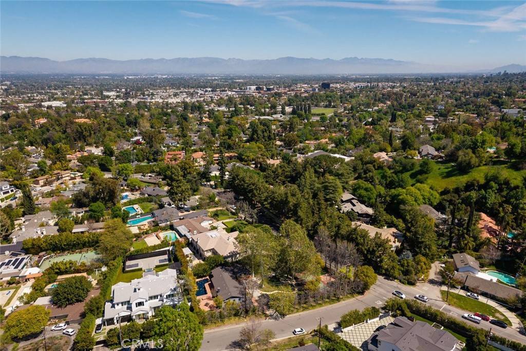 Tarzana, CA 91356,5050 Casa DR