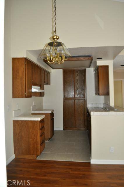 Inglewood, CA 90305,3863 Thorncroft LN #P