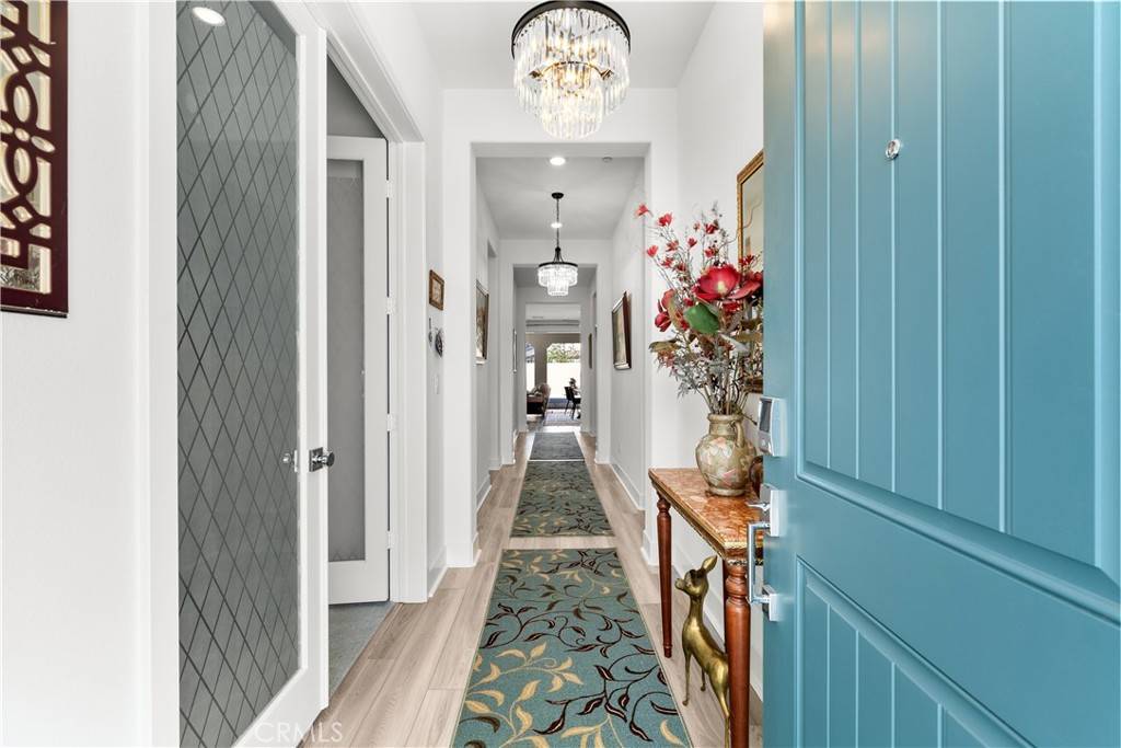 Valencia, CA 91354,24513 Via Sendero