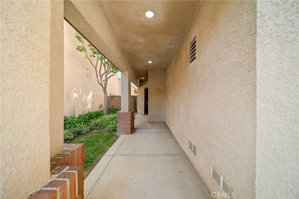Simi Valley, CA 93065,594 Yarrow DR