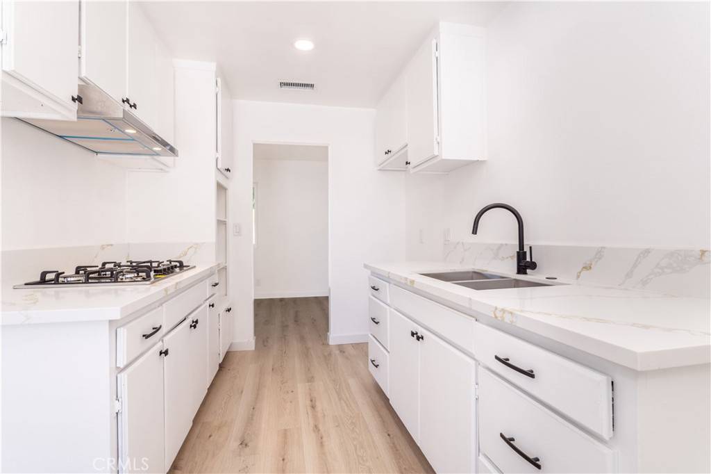 Palmdale, CA 93550,38442 21st ST E
