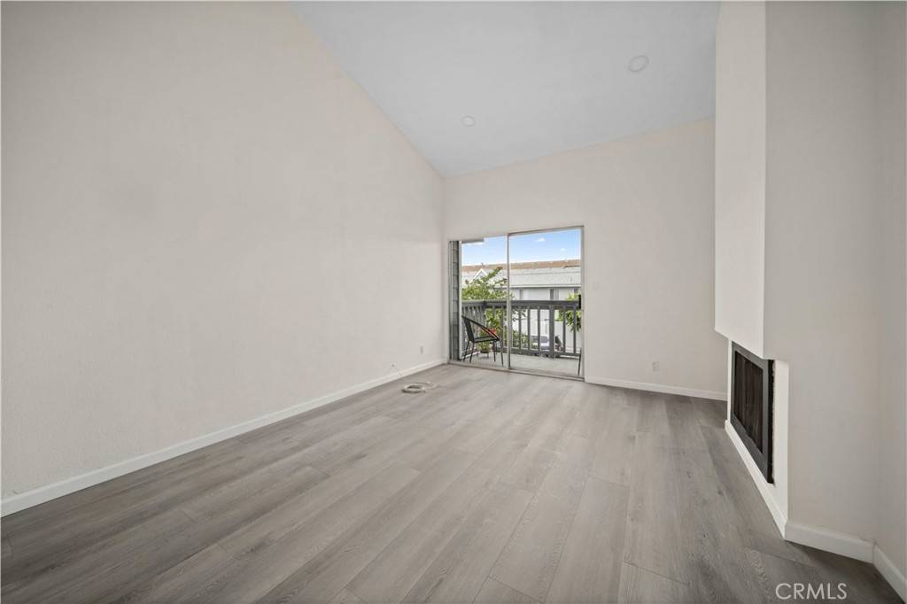 North Hills, CA 91343,9714 Sepulveda BLVD #202
