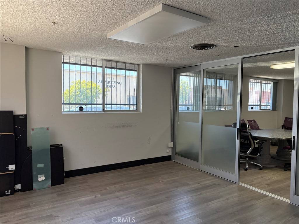 Van Nuys, CA 91406,7700 Densmore AVE #B