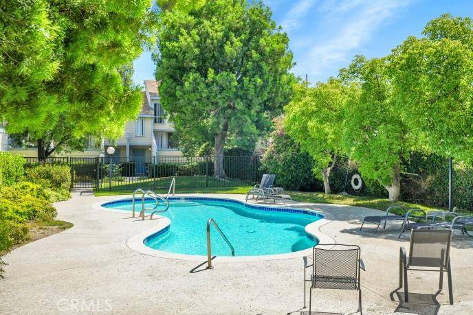 Chatsworth, CA 91311,9917 Independence AVE #C