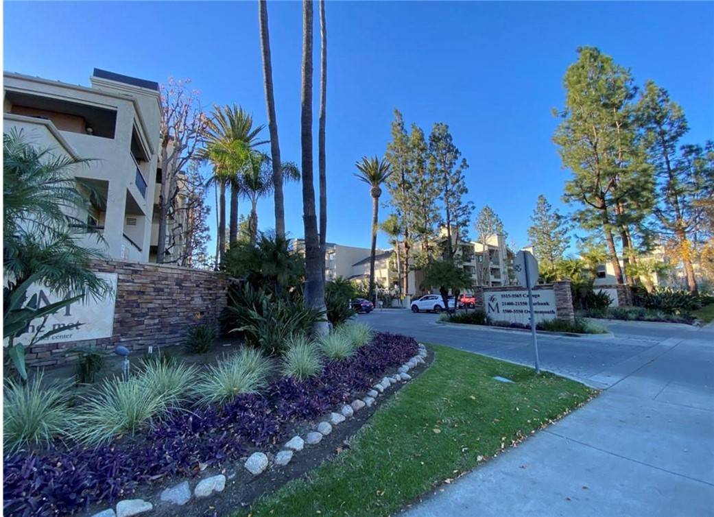 Woodland Hills, CA 91367,5515 Canoga AVE #214