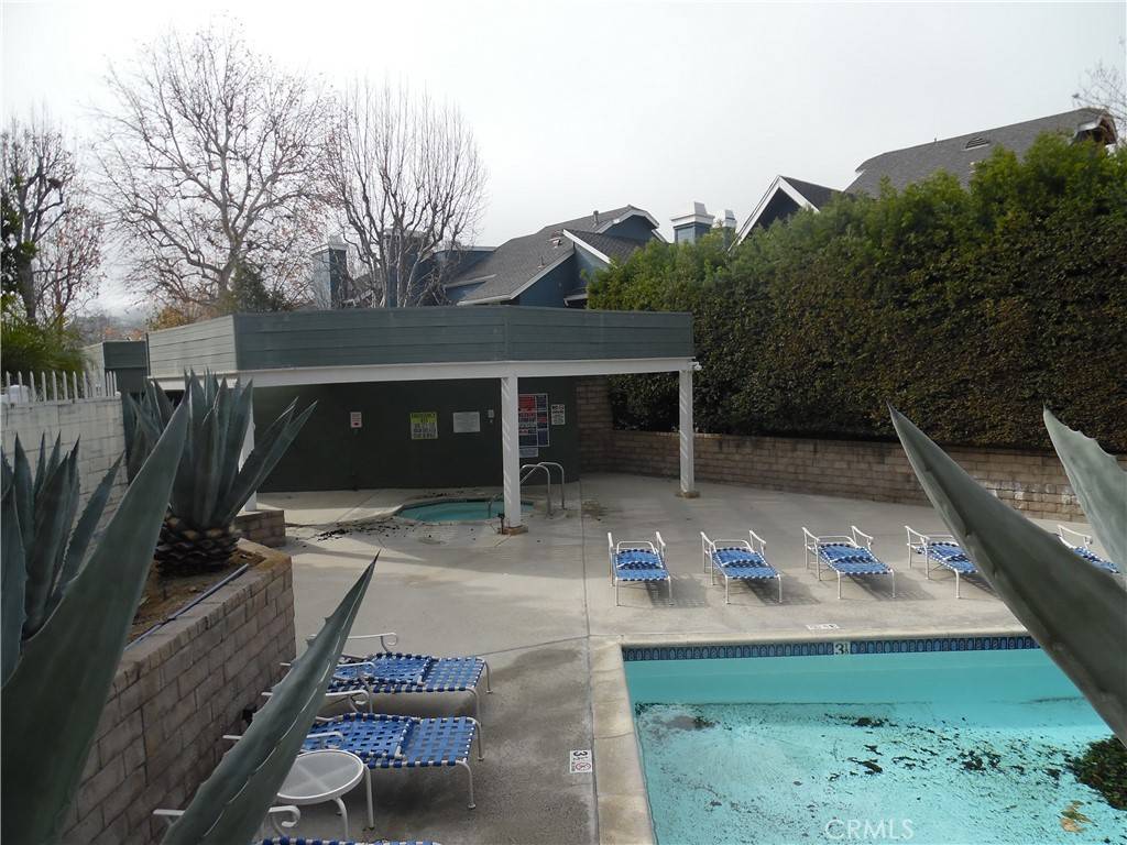 1806 Rory LN #9 Simi Valley, CA 93063