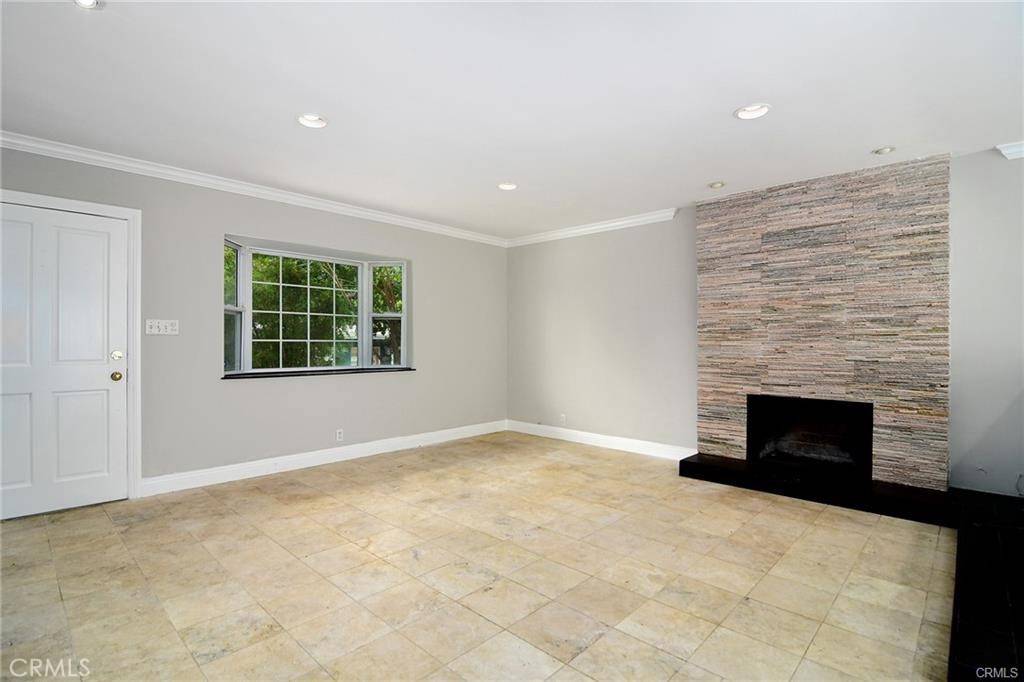 Woodland Hills, CA 91364,4819 Regalo RD
