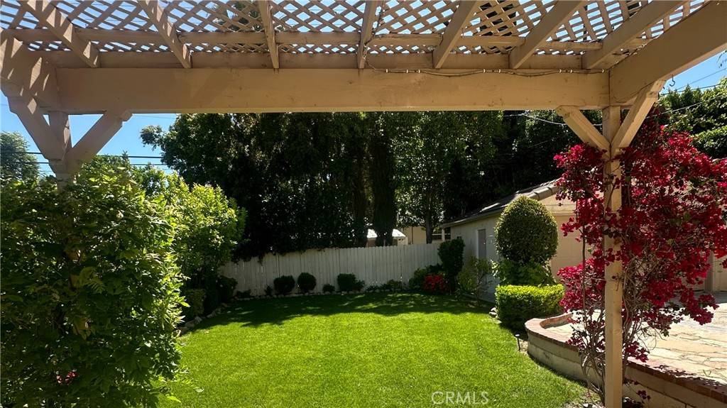 Woodland Hills, CA 91364,5358 Baza AVE