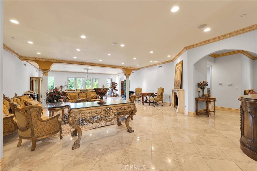 Woodland Hills, CA 91367,22349 Dolorosa ST