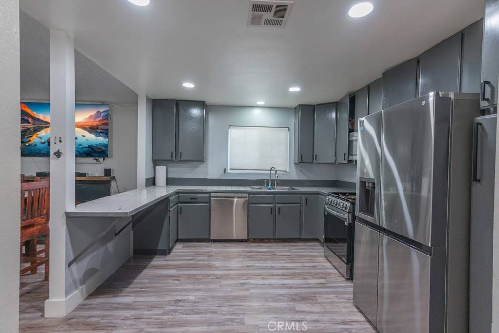 Lancaster, CA 93534,44202 Fig AVE
