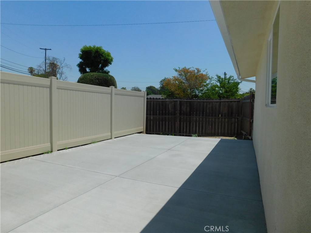 Reseda, CA 91335,19403 A Lanark ST