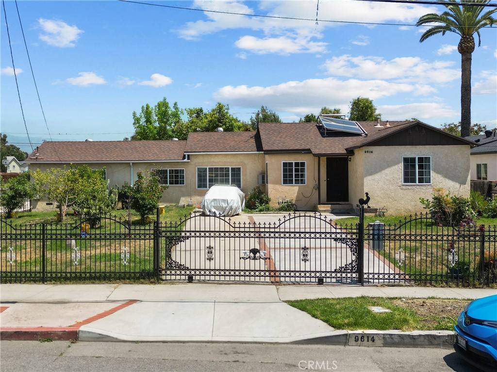Arleta, CA 91331,9614 Bartee AVE