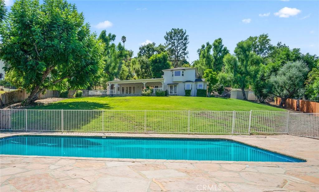 Tarzana, CA 91356,4800 Brewster DR