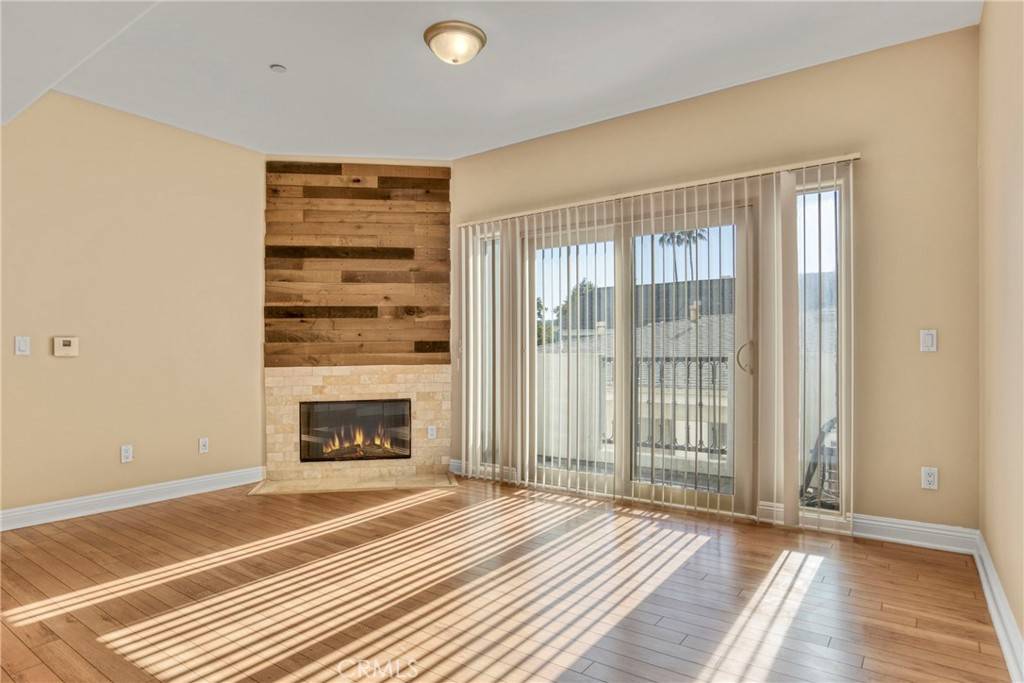 Studio City, CA 91406,12916 MOORPARK ST #204