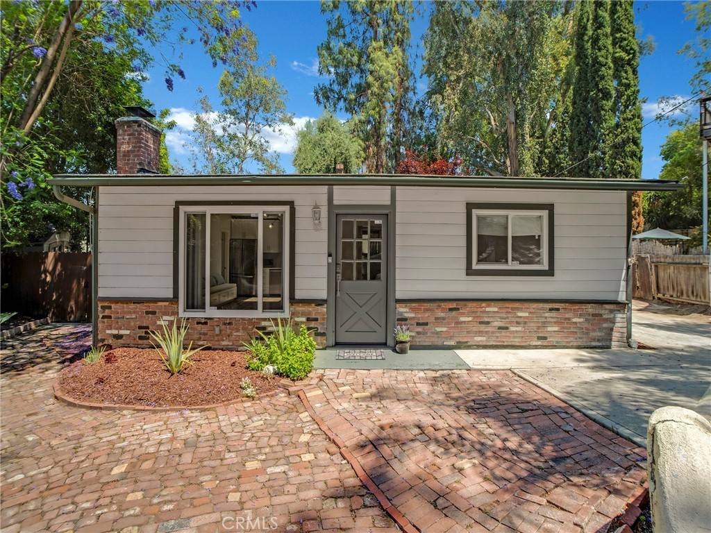 Woodland Hills, CA 91364,5338 Campo RD