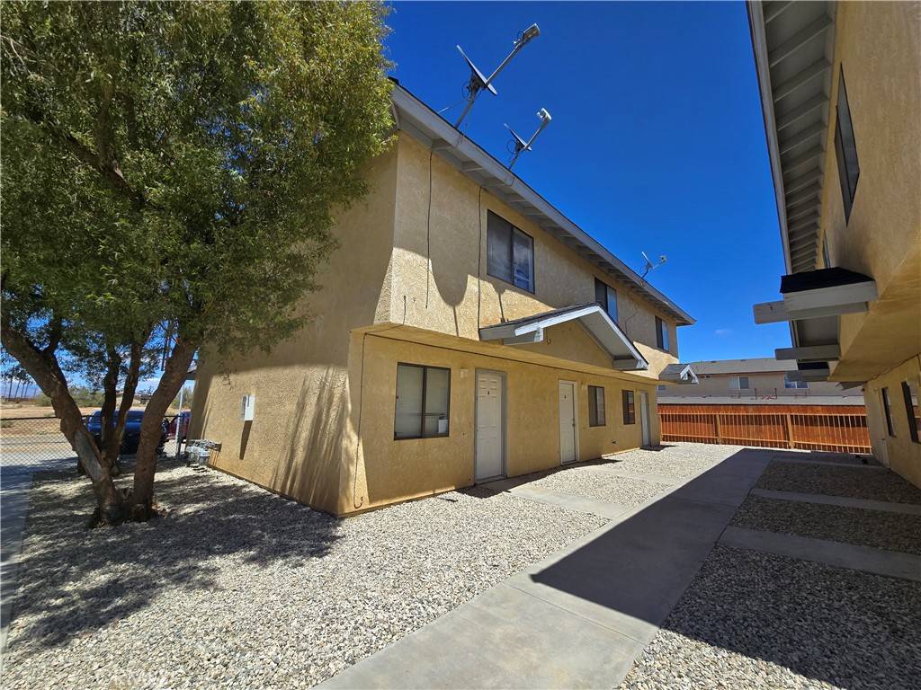 California City, CA 93505,8318 Dogbane AVE #B