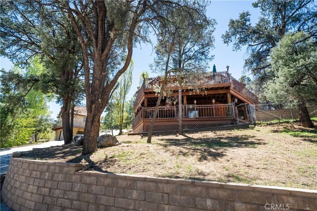 Frazier Park, CA 93225,1132 Hut CT