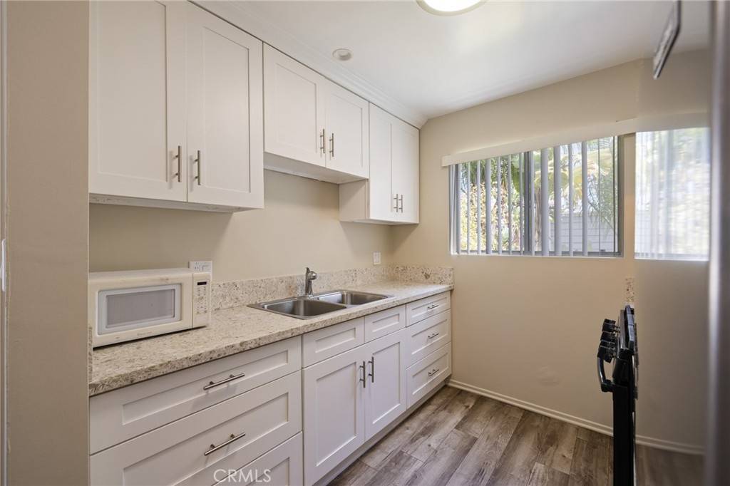 Hermosa Beach, CA 90254,936 1st St #4