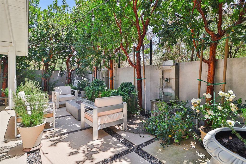 Northridge, CA 91325,17141 Superior ST